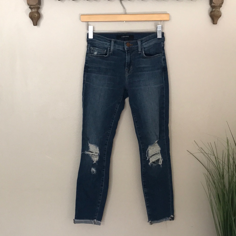Excellent Condition J Brand Breathless Capri. 24‎